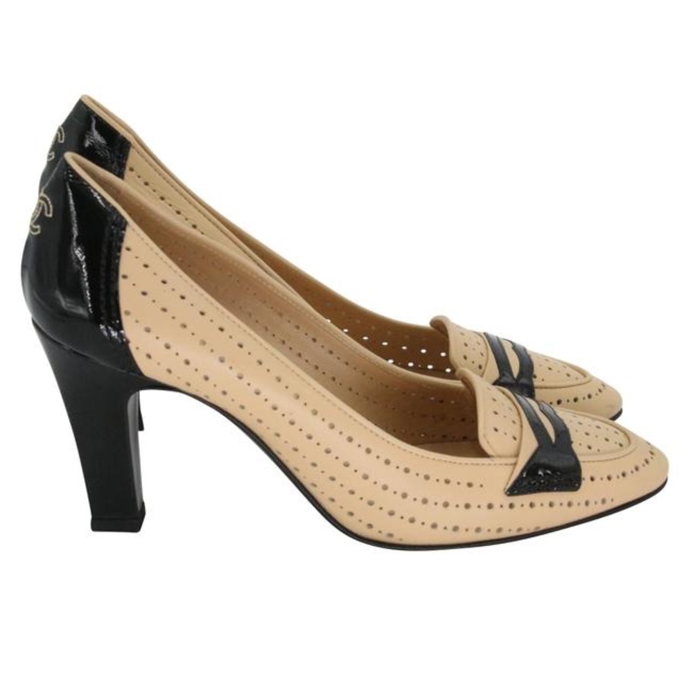 👠Chanel Perforated Loafer Mocassin Patent Leather